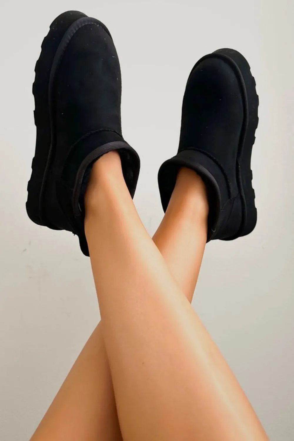 ANKLE LENGTH FAUX FUR LINING BOOTS IN BLACK FAUX SUEDE