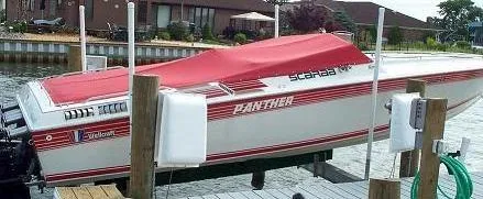 Boat Lift Distributors SS 12,000 LB. Beamless Boat Lift - Strom Surge