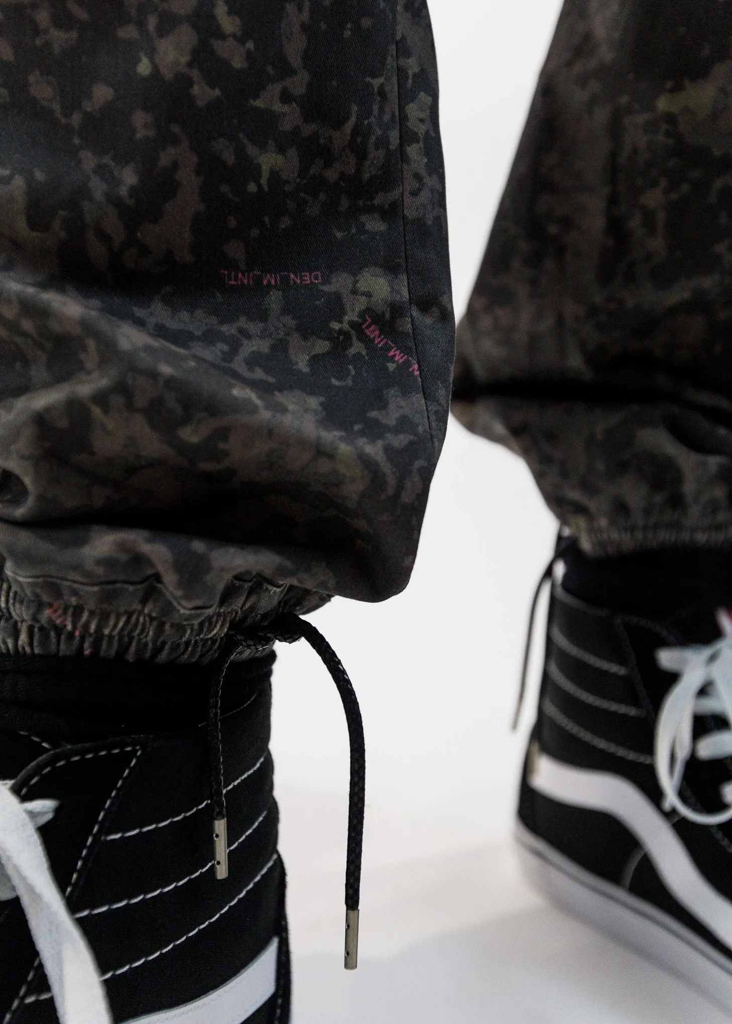 Camo Drawstring Pant