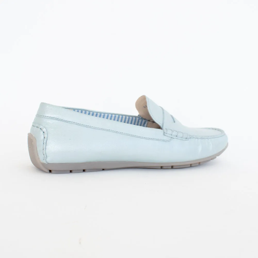 Carmona 700 Sky Leather