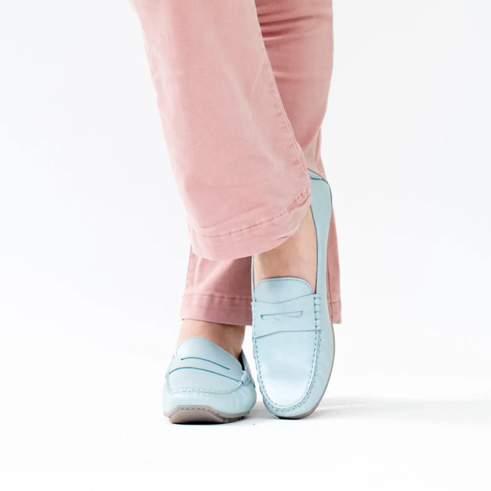 Carmona 700 Sky Leather