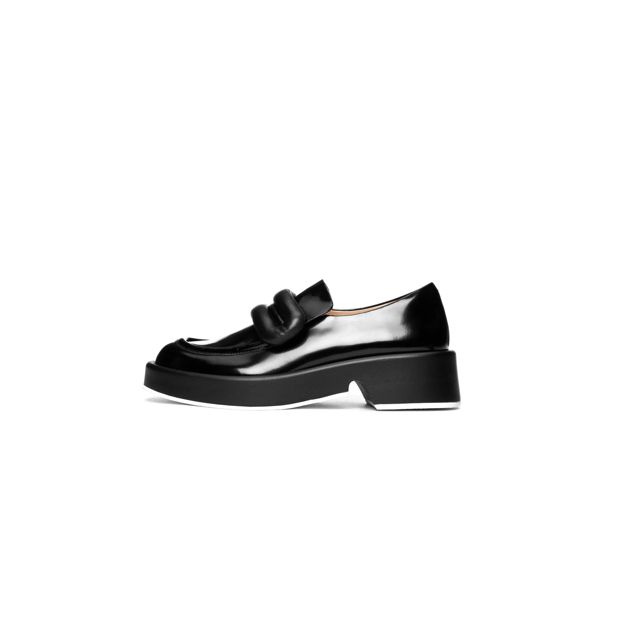 Down Padded Uppers Non-Edged Loafers Black