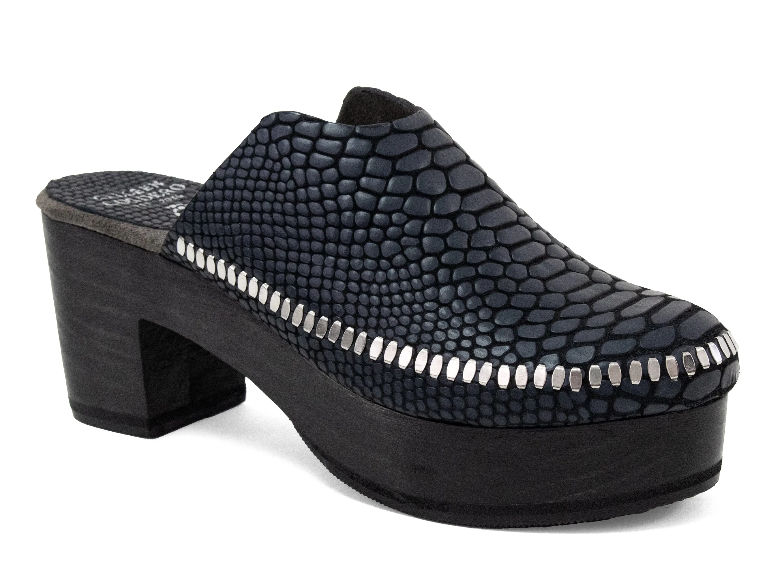 Macci Clog