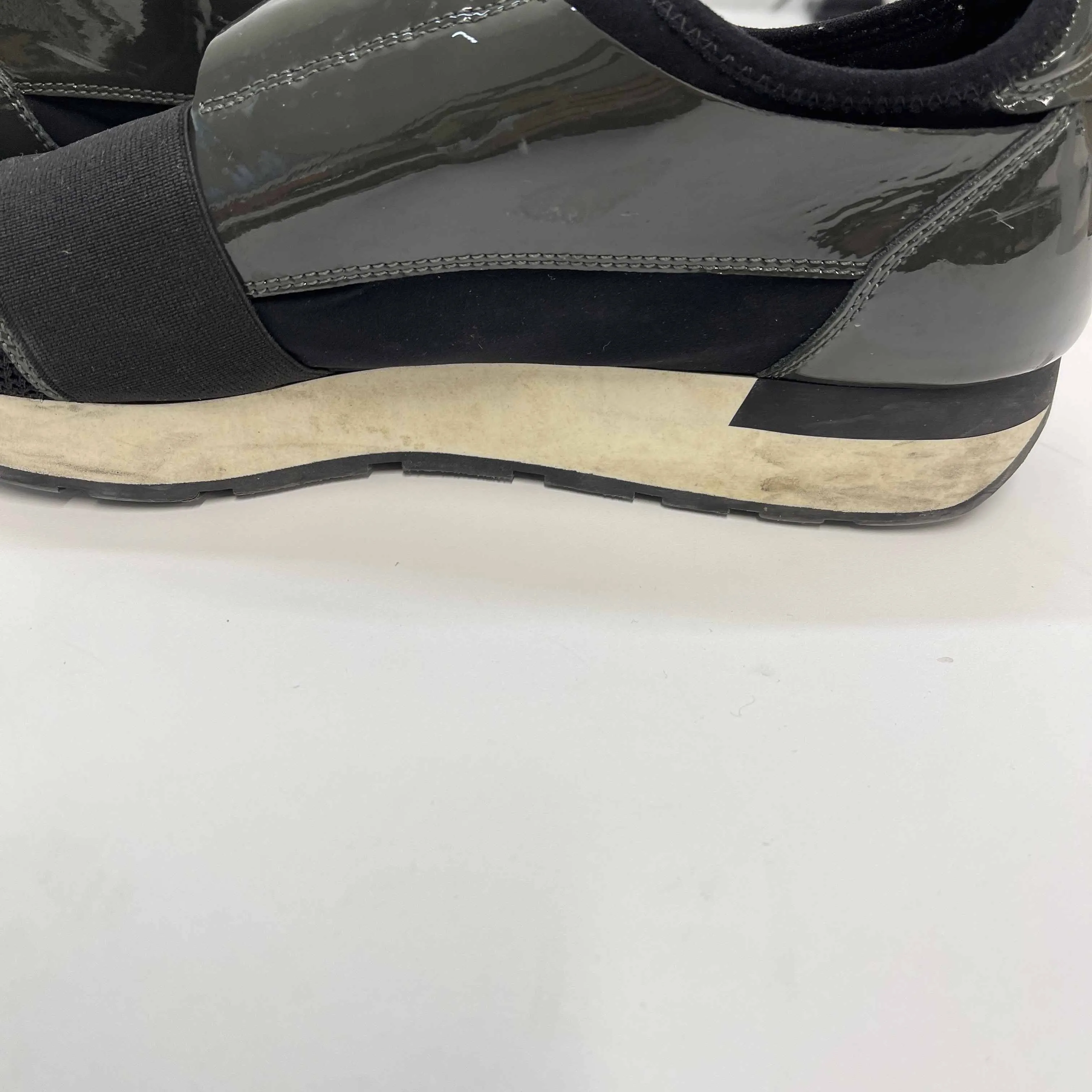Men's Race Runner Low Trainers Khaki Size EU 41 / UK 7