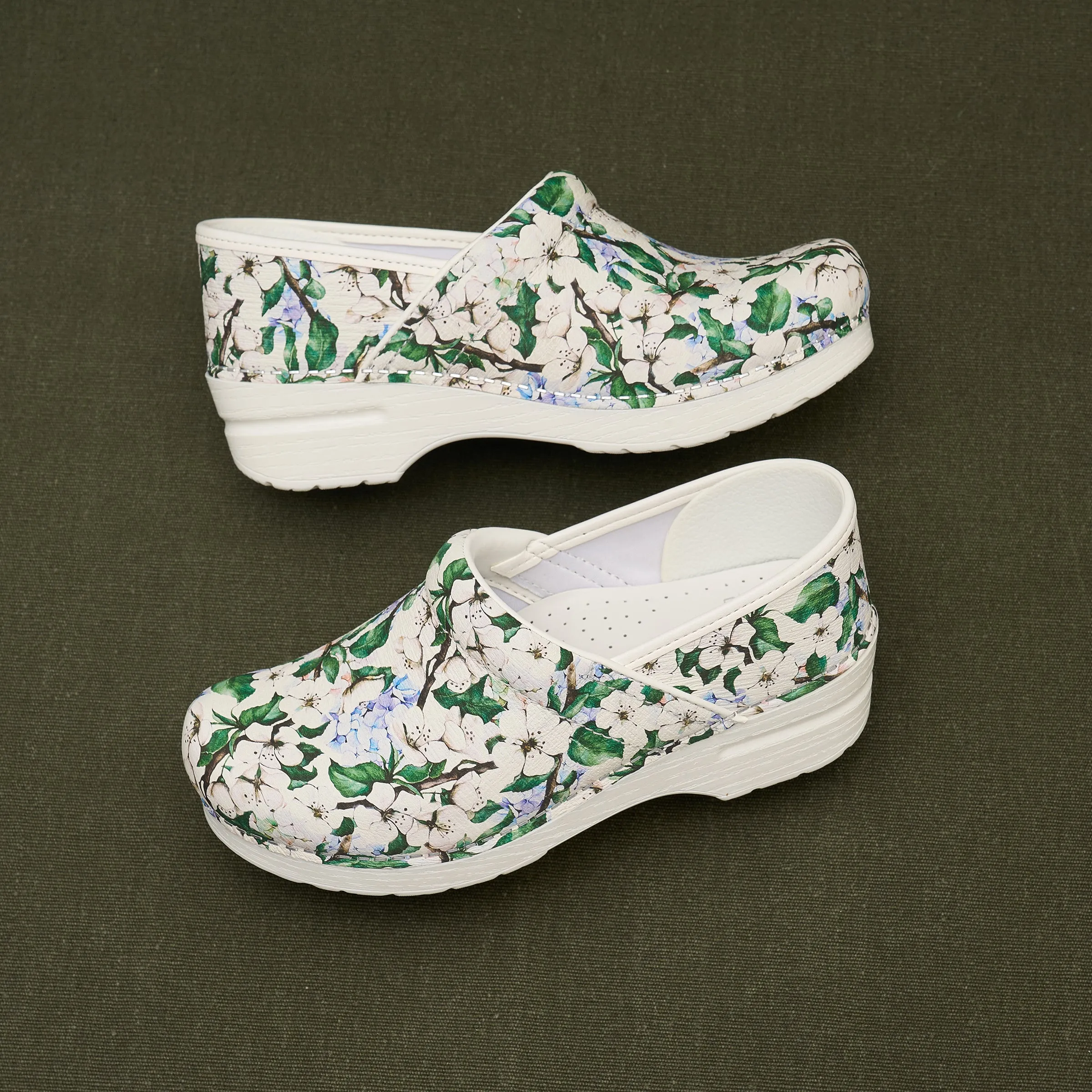Professional White Blossom Leather