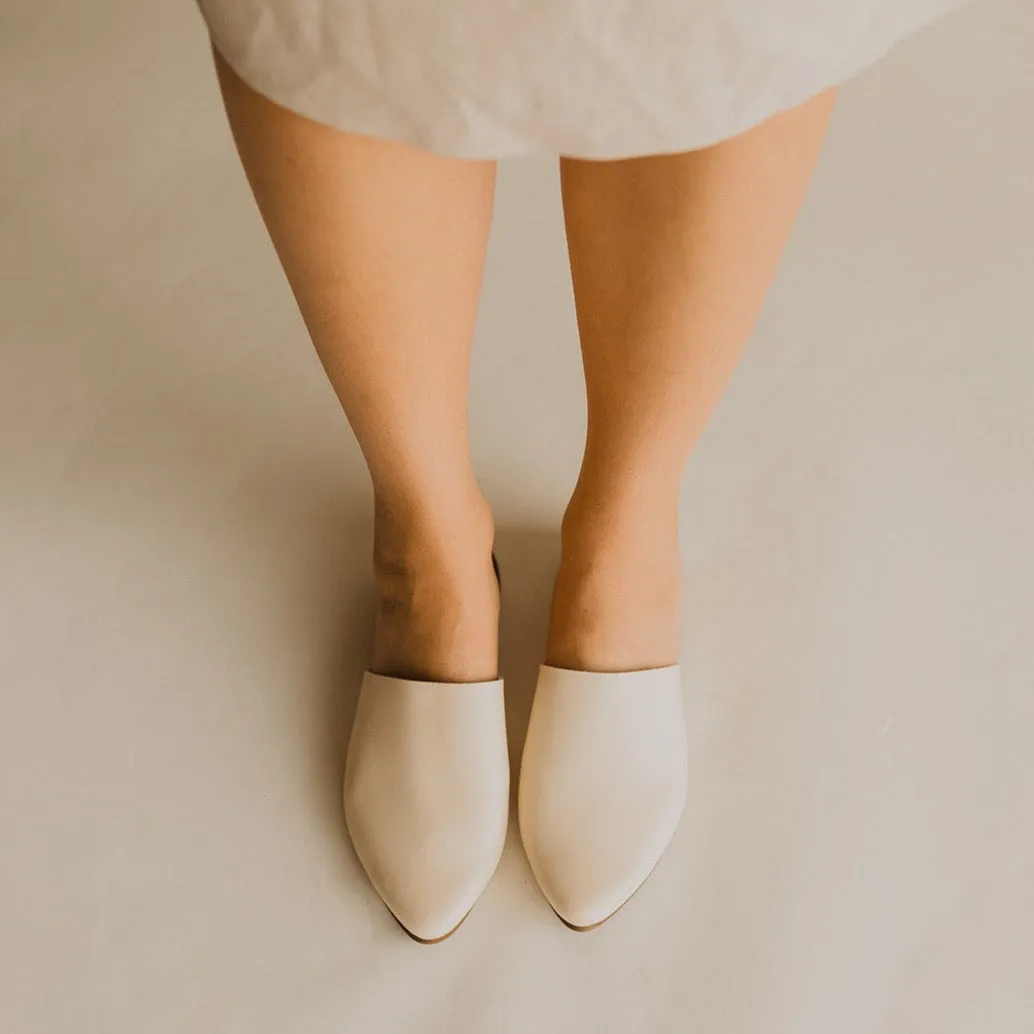 SECONDS Cream Otoño Mule {Women's Leather Shoes}