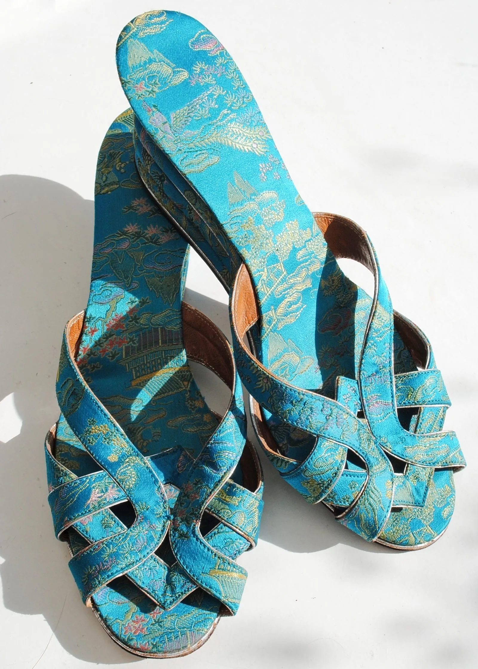 Stunning Vintage 40s Turquoise Brocade Housecoat with Slippers