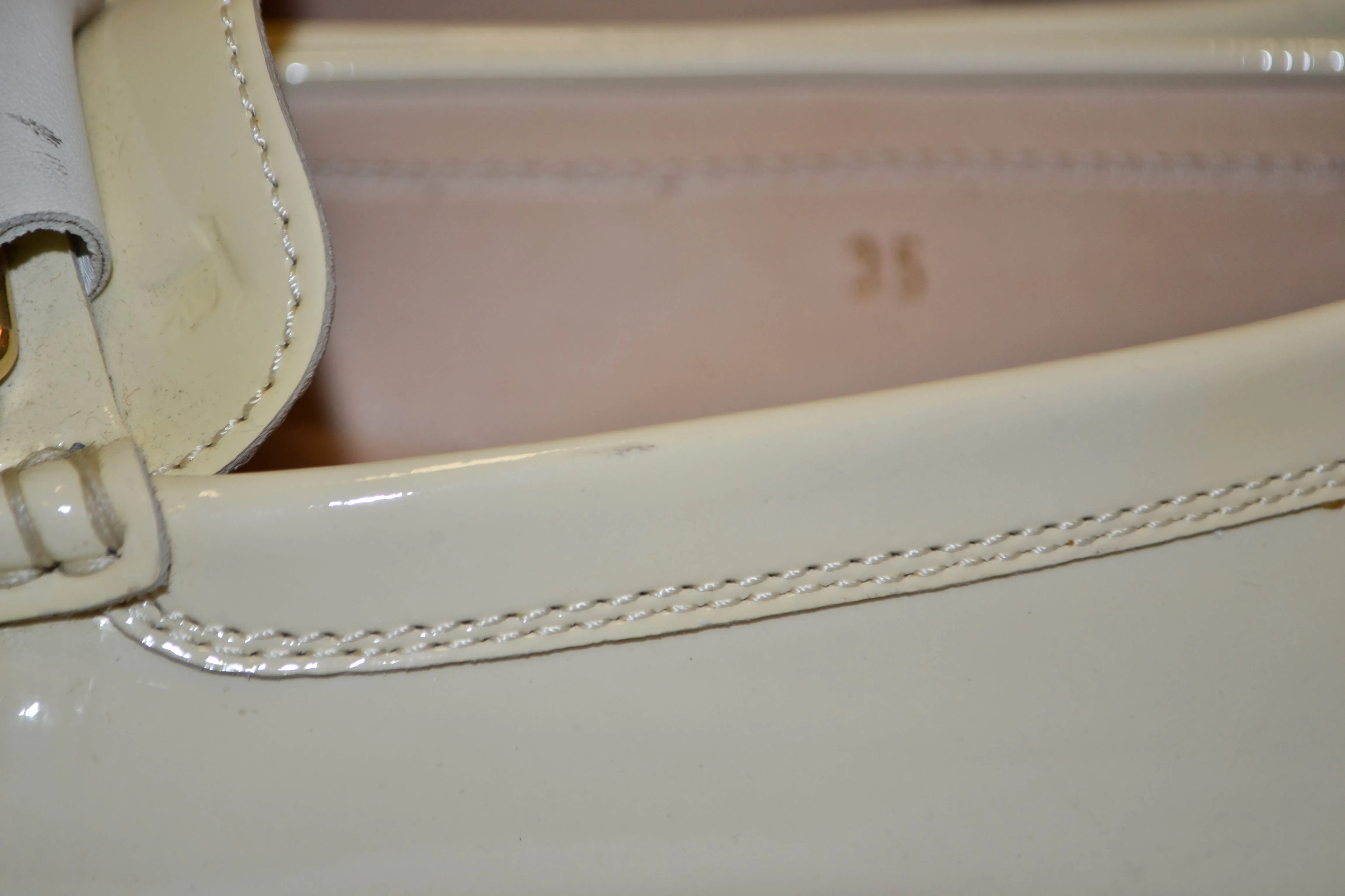 Tod's Beige Gommino Pin Patent Leather Driving Shoes Size 35