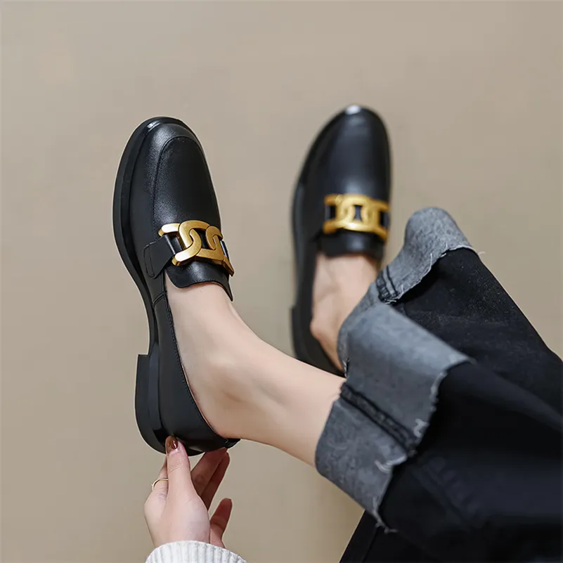 USS Shoes Mariana Women's Metal Decoration Leather Loafers