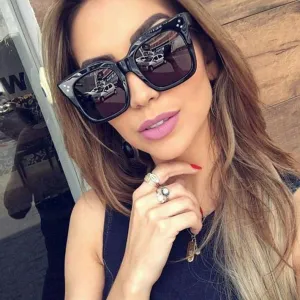 Vintage Fashion Big Square Frame Designer Gradient Sunglasses for Women