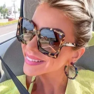 Vintage Modern Women's One Piece UV400 Gradient Oversized Square Sunglasses