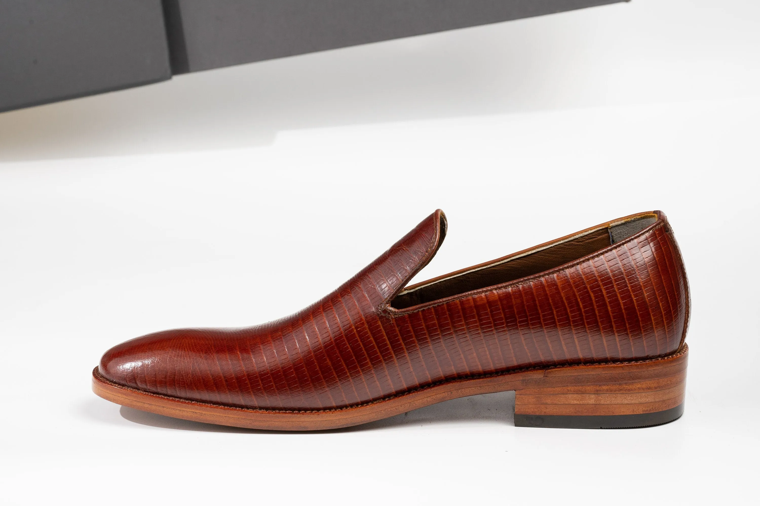 Wholecut Loafer Exotic Collection Fish pattern Leather Shoes made using real cow leather Perfect Adult gift, Men's Dress Formal Party Loafer