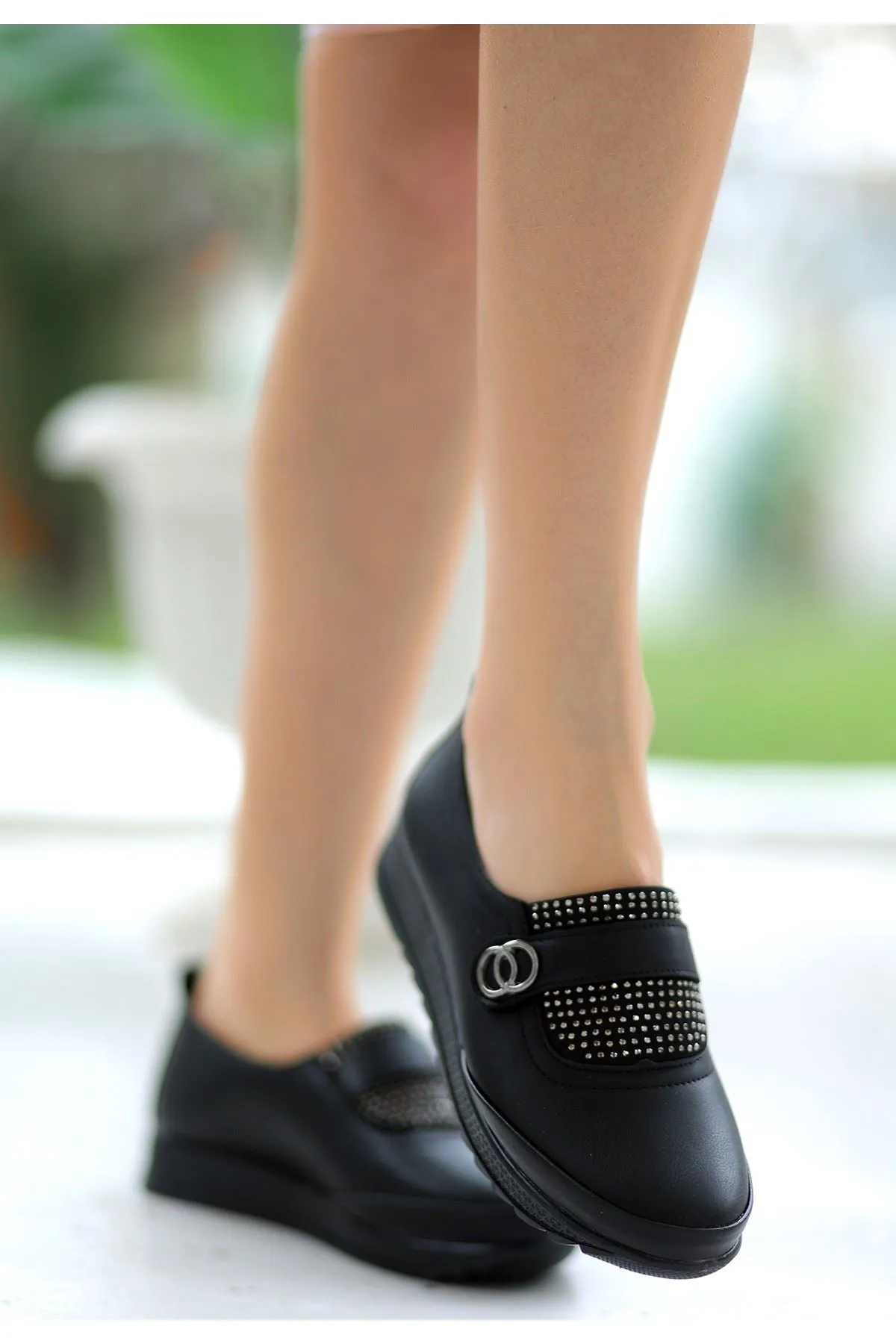 Women's Black Leather Beaded Detailed Sports Shoes